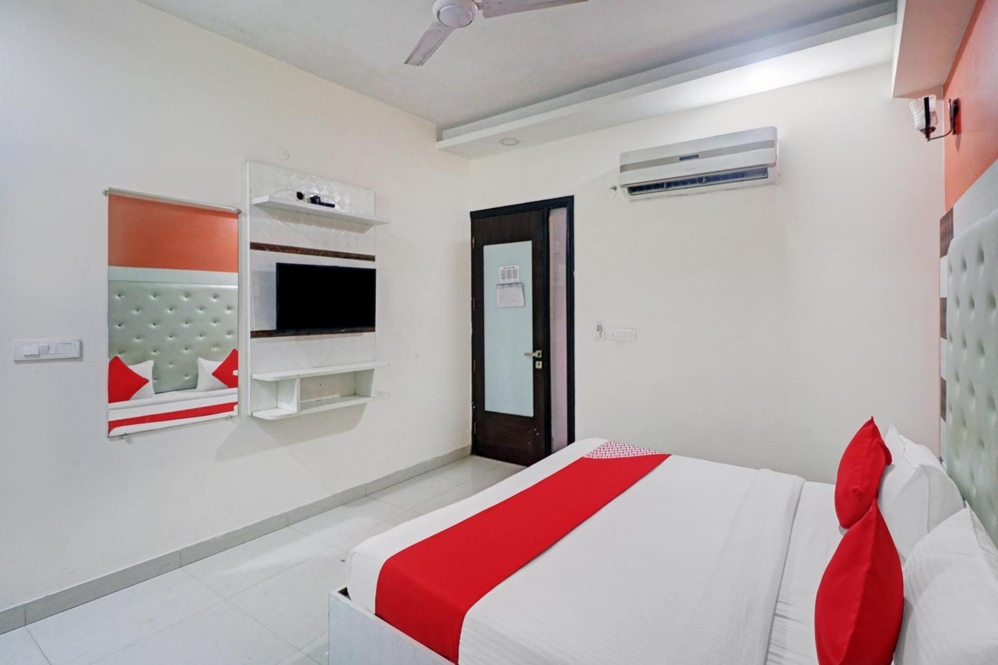 Oyo 12675 Hotel Star Inn Nové Dillí Exteriér fotografie